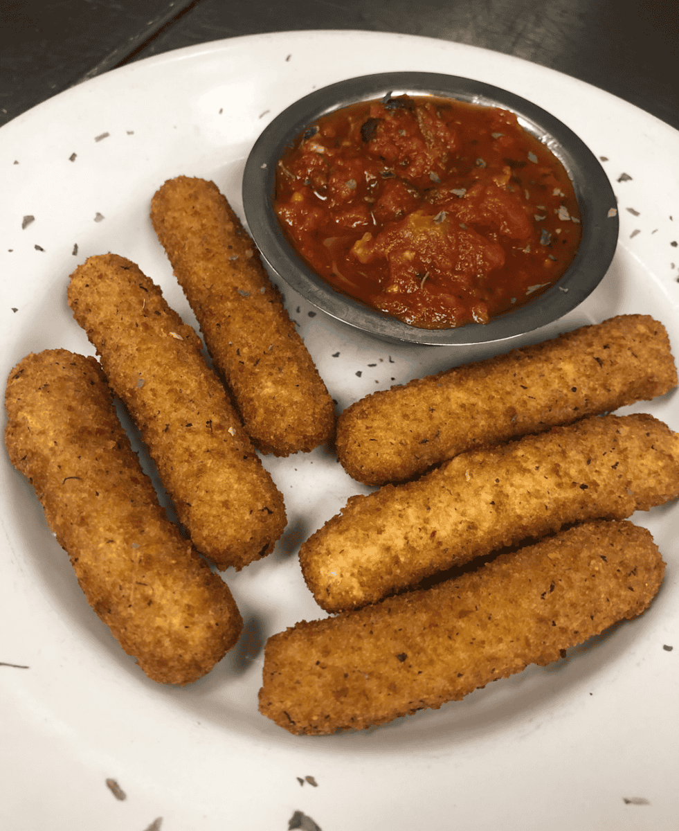 crispy mozzarella sticks served with marinara sauce